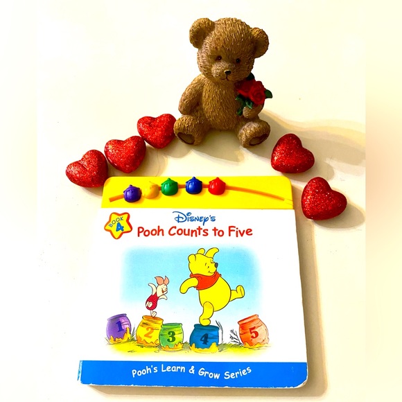 Disney Other - DISNEY’S Pooh Counts to Five Book, Educational Book Toy with Resin Bear & Hearts